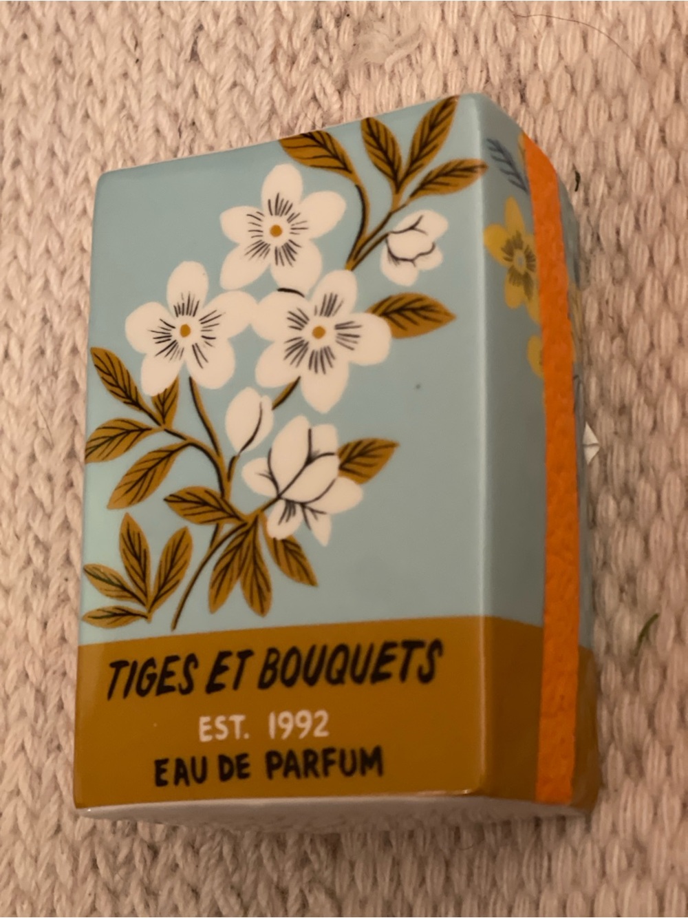 Matchbox Fresh Cotton Blossom & Neroli Ceramic Candle from Anthropologie - Picture 6 of 15